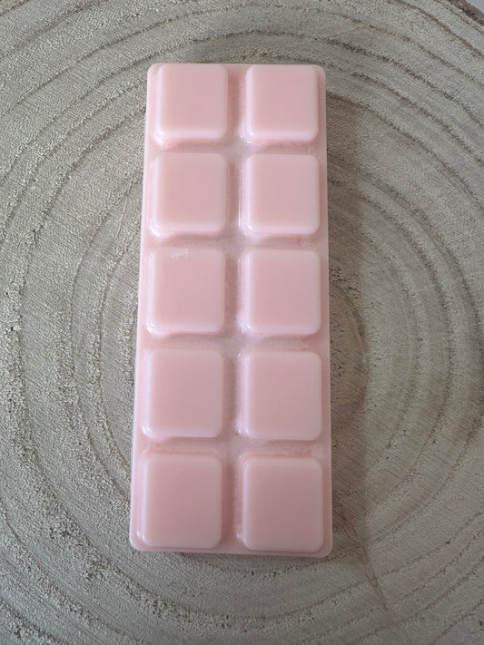 Juicy strawberry snap bar